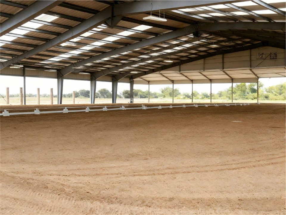 steel-frame-indoor-riding-arena-sand-ground